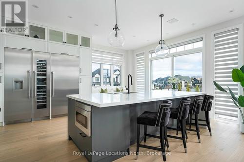 103 Springside Crescent, Blue Mountains (Blue Mountain Resort Area), ON - Indoor Photo Showing Kitchen With Upgraded Kitchen