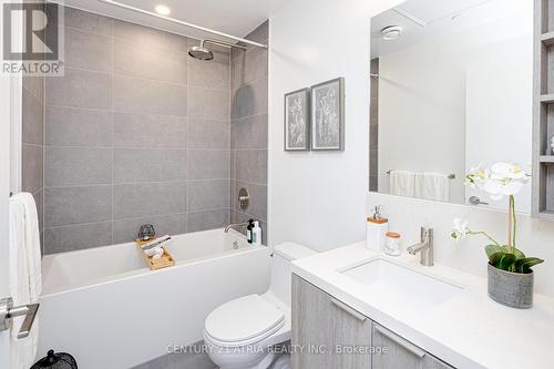 1810 - 2020 Bathurst Street, Toronto, ON - Indoor Photo Showing Bathroom