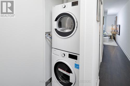 1810 - 2020 Bathurst Street, Toronto, ON - Indoor Photo Showing Laundry Room