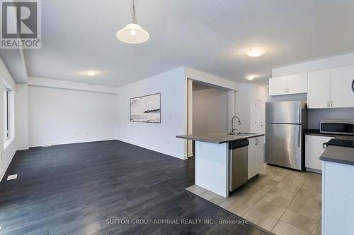 20 Bobolink Drive, Wasaga Beach, ON - Indoor Photo Showing Kitchen