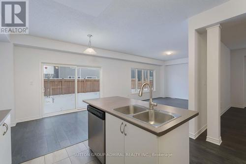 20 Bobolink Drive, Wasaga Beach, ON - Indoor Photo Showing Kitchen With Double Sink