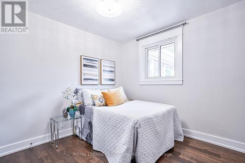 1336 Bunnell Drive, Burlington, ON - Indoor Photo Showing Bedroom