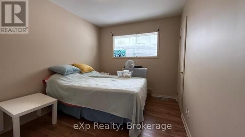 610 13 Street, Hanover, ON - Indoor Photo Showing Bedroom