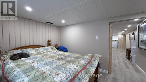 610 13 Street, Hanover, ON - Indoor Photo Showing Bedroom