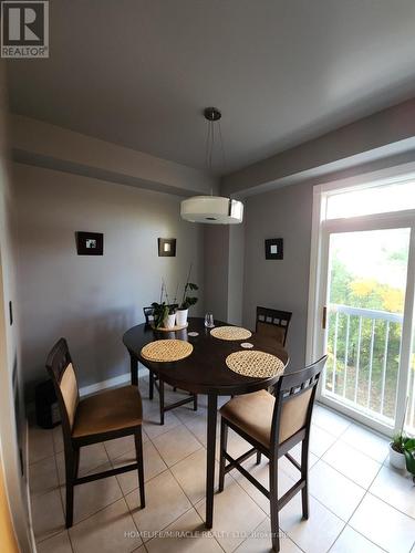 25 - 280 Hillcrest Avenue, Mississauga, ON - Indoor Photo Showing Dining Room