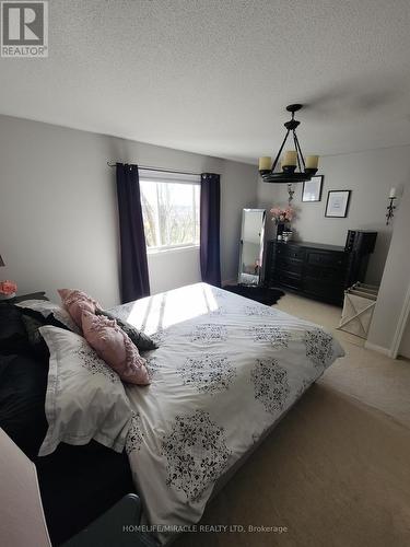 25 - 280 Hillcrest Avenue, Mississauga, ON - Indoor Photo Showing Bedroom