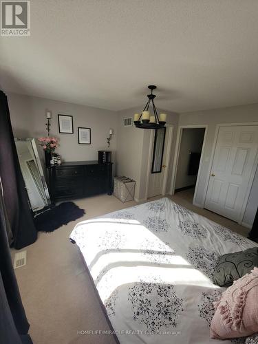 25 - 280 Hillcrest Avenue, Mississauga, ON - Indoor Photo Showing Bedroom