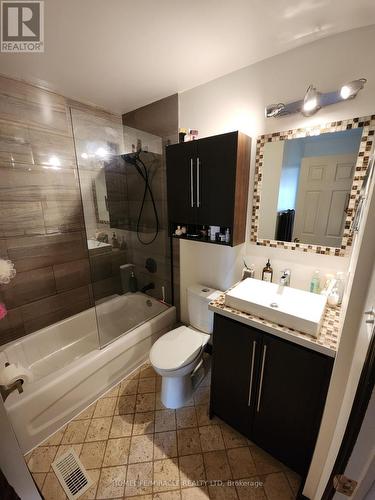 25 - 280 Hillcrest Avenue, Mississauga, ON - Indoor Photo Showing Bathroom