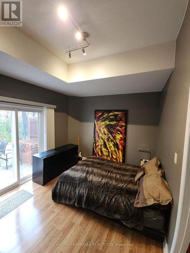 25 - 280 Hillcrest Avenue, Mississauga, ON - Indoor Photo Showing Bedroom