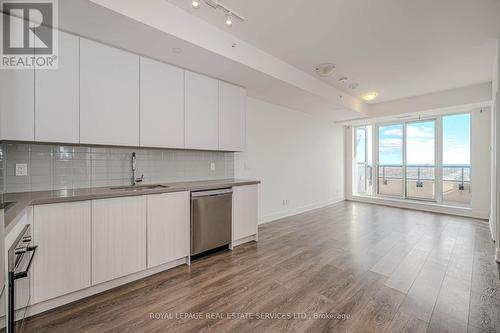 1302 - 297 Oak Walk Drive, Oakville, ON - Indoor Photo Showing Kitchen With Stainless Steel Kitchen