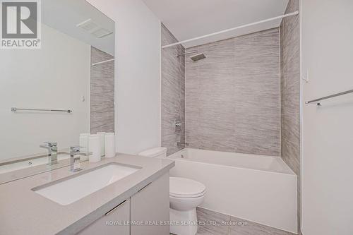 1302 - 297 Oak Walk Drive, Oakville, ON - Indoor Photo Showing Bathroom