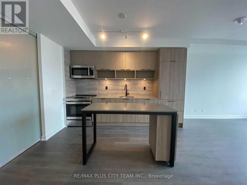 S112 - 180 Mill Street, Toronto, ON - Indoor Photo Showing Kitchen