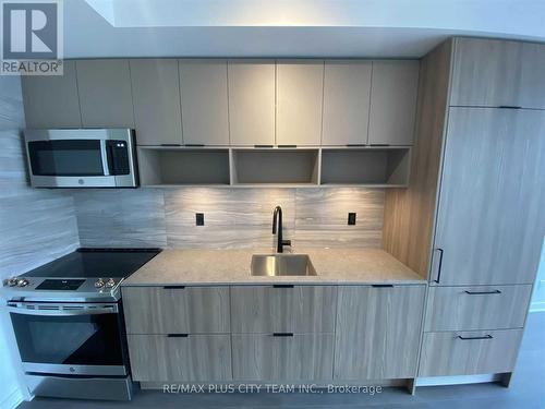 S112 - 180 Mill Street, Toronto, ON - Indoor Photo Showing Kitchen