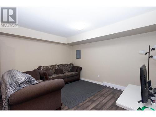 8804 17 Street, Dawson Creek, BC - Indoor