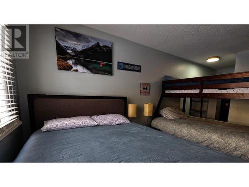 2035 Panorama Drive Unit# 202, Panorama, BC - Indoor Photo Showing Bedroom