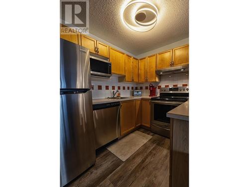 2035 Panorama Drive Unit# 202, Panorama, BC - Indoor Photo Showing Kitchen