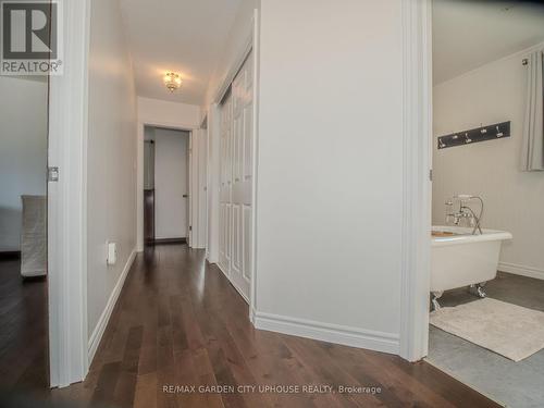 219 Lakeshore Road, St. Catharines (437 - Lakeshore), ON - Indoor Photo Showing Other Room