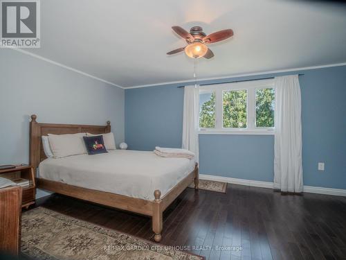 219 Lakeshore Road, St. Catharines (437 - Lakeshore), ON - Indoor Photo Showing Bedroom