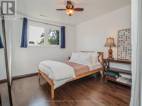 219 Lakeshore Road, St. Catharines (437 - Lakeshore), ON - Indoor Photo Showing Bedroom