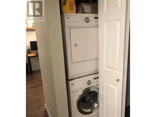 206 507 E 6Th Avenue, Vancouver, BC - Indoor Photo Showing Laundry Room