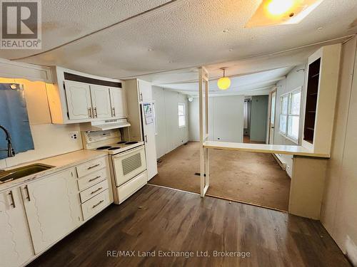 189 Turnberry Street, Huron East (Brussels), ON - Indoor Photo Showing Kitchen