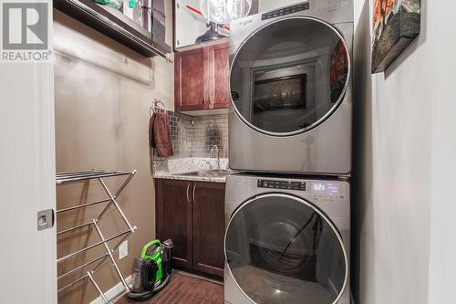 12872 Lake Hill Drive, Lake Country, BC - Indoor Photo Showing Laundry Room