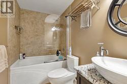 Suite Bathroom - 