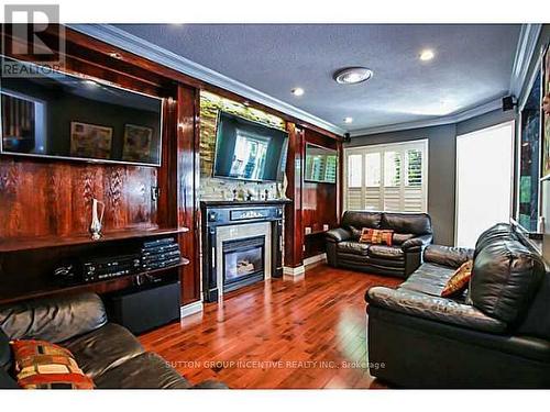 101 Ward Drive, Barrie, ON - Indoor Photo Showing Living Room With Fireplace