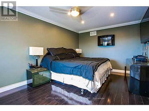 101 Ward Drive, Barrie, ON - Indoor Photo Showing Bedroom