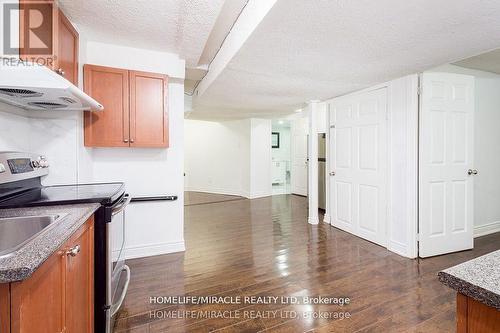 4361 Violet Road, Mississauga, ON - Indoor Photo Showing Kitchen