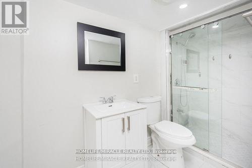 4361 Violet Road, Mississauga, ON - Indoor Photo Showing Bathroom