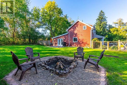 1304 Brock Road, Hamilton, ON - Outdoor With Backyard