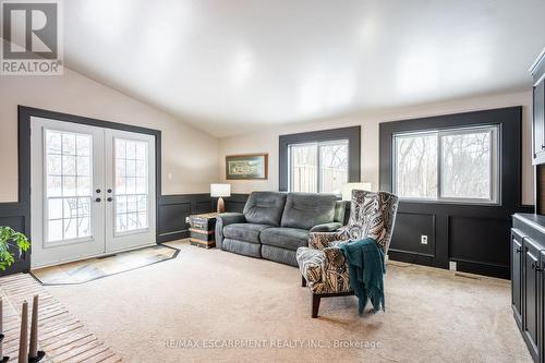 1304 Brock Road, Hamilton, ON - Indoor Photo Showing Living Room