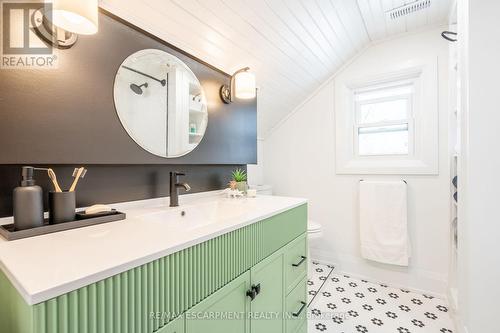 1304 Brock Road, Hamilton, ON - Indoor Photo Showing Bathroom