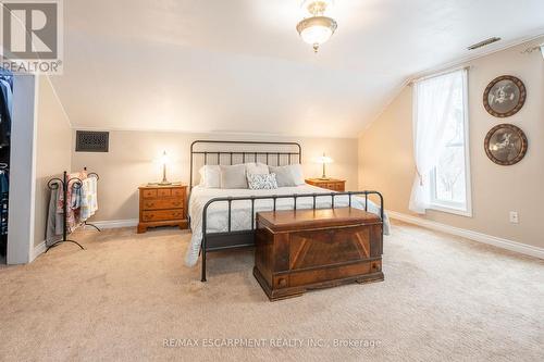 1304 Brock Road, Hamilton, ON - Indoor Photo Showing Bedroom