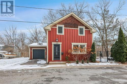 115 Gibson Street, Grimsby, ON - Outdoor