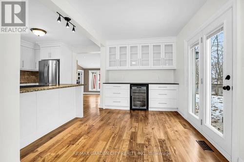 115 Gibson Street, Grimsby, ON - Indoor Photo Showing Kitchen