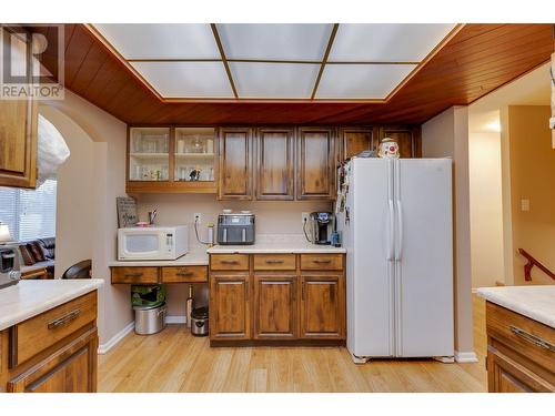 8272 St John Crescent, Prince George, BC - Indoor Photo Showing Kitchen