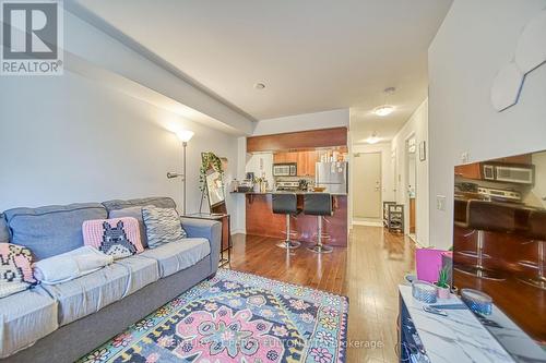 906 - 60 St Clair Avenue W, Toronto, ON - Indoor Photo Showing Living Room