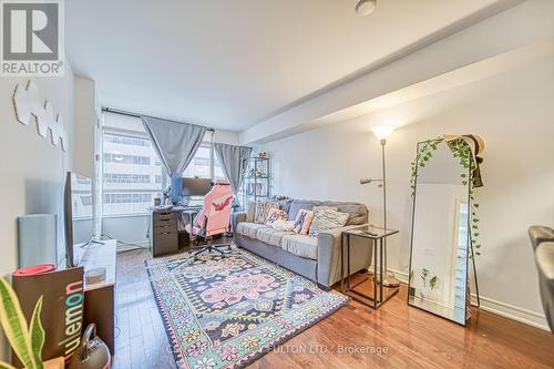 906 - 60 St Clair Avenue W, Toronto, ON - Indoor Photo Showing Living Room