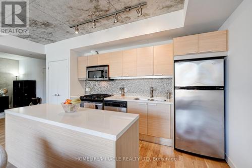 701 - 25 Oxley Street, Toronto, ON - Indoor Photo Showing Kitchen With Stainless Steel Kitchen