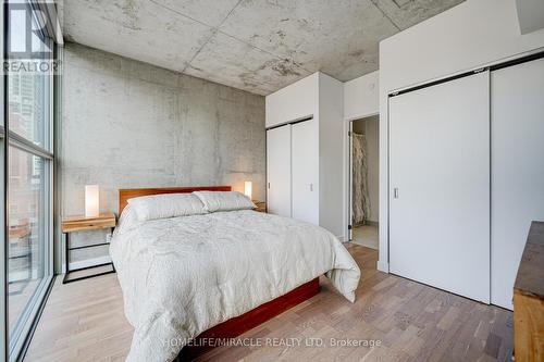 701 - 25 Oxley Street, Toronto, ON - Indoor Photo Showing Bedroom