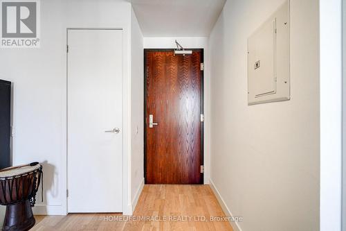 701 - 25 Oxley Street, Toronto, ON - Indoor Photo Showing Other Room