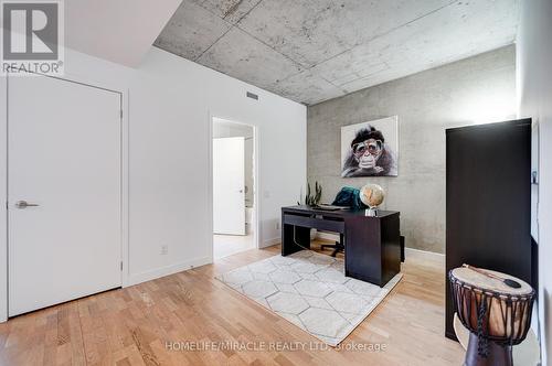 701 - 25 Oxley Street, Toronto, ON - Indoor Photo Showing Other Room