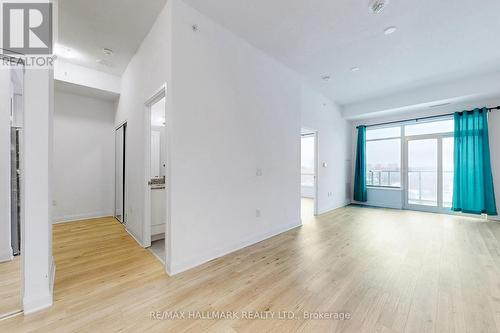 421 - 3220 Sheppard Avenue E, Toronto, ON - Indoor Photo Showing Other Room