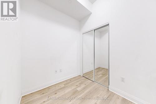 421 - 3220 Sheppard Avenue E, Toronto, ON - Indoor Photo Showing Other Room