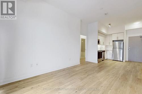 421 - 3220 Sheppard Avenue E, Toronto, ON - Indoor Photo Showing Kitchen