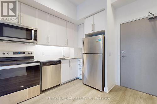 421 - 3220 Sheppard Avenue E, Toronto, ON - Indoor Photo Showing Kitchen With Stainless Steel Kitchen