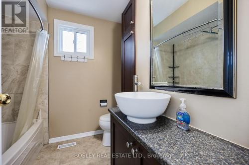 Upper - 52 Lowe Boulevard, Newmarket, ON - Indoor Photo Showing Bathroom