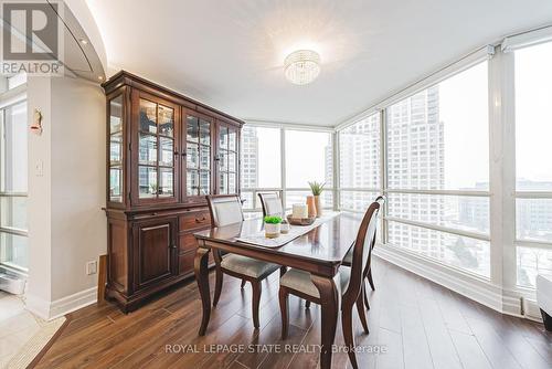 1502 - 45 Kingsbridge Garden Circle, Mississauga, ON - Indoor Photo Showing Dining Room